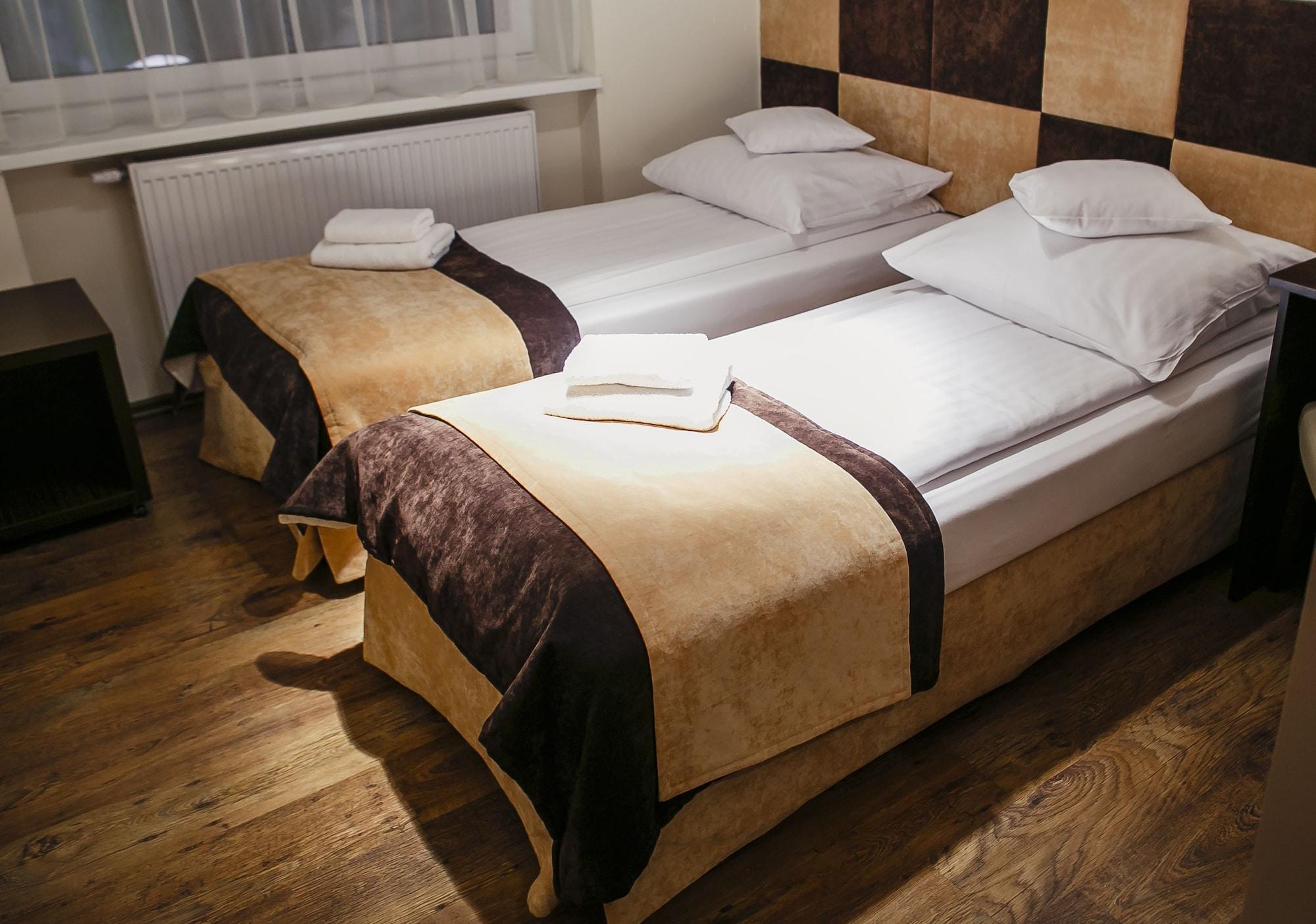 Boutique Hotel'S II Rewolucji Лодз Екстериор снимка
