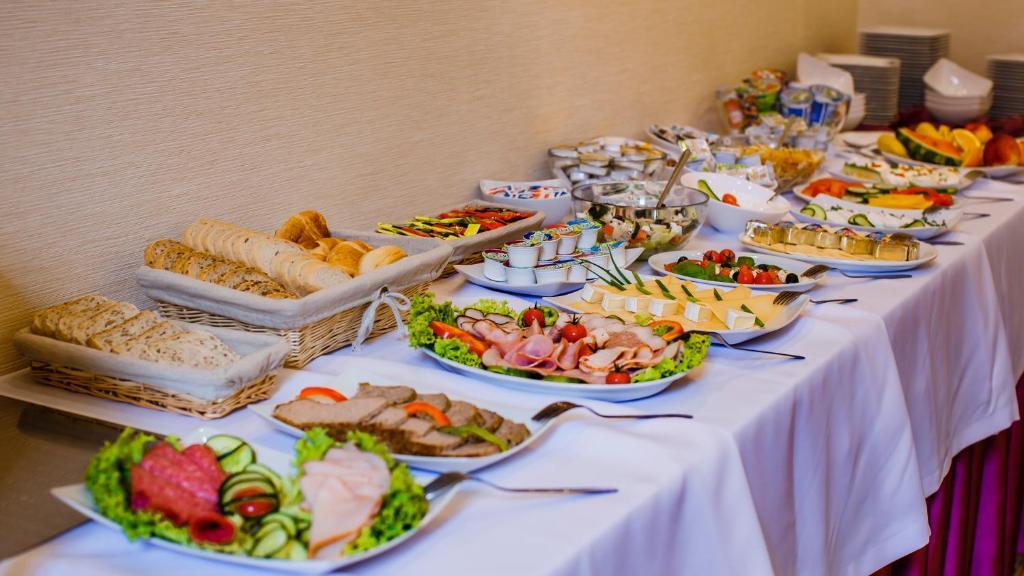 Boutique Hotel'S II Rewolucji Лодз Екстериор снимка