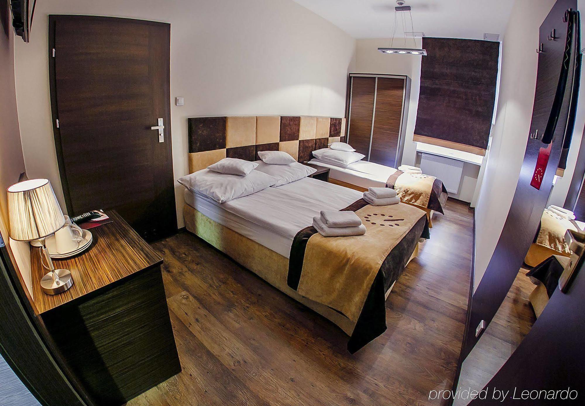 Boutique Hotel'S II Rewolucji Лодз Екстериор снимка