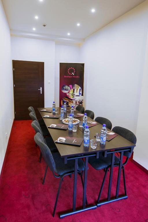 Boutique Hotel'S II Rewolucji Лодз Екстериор снимка