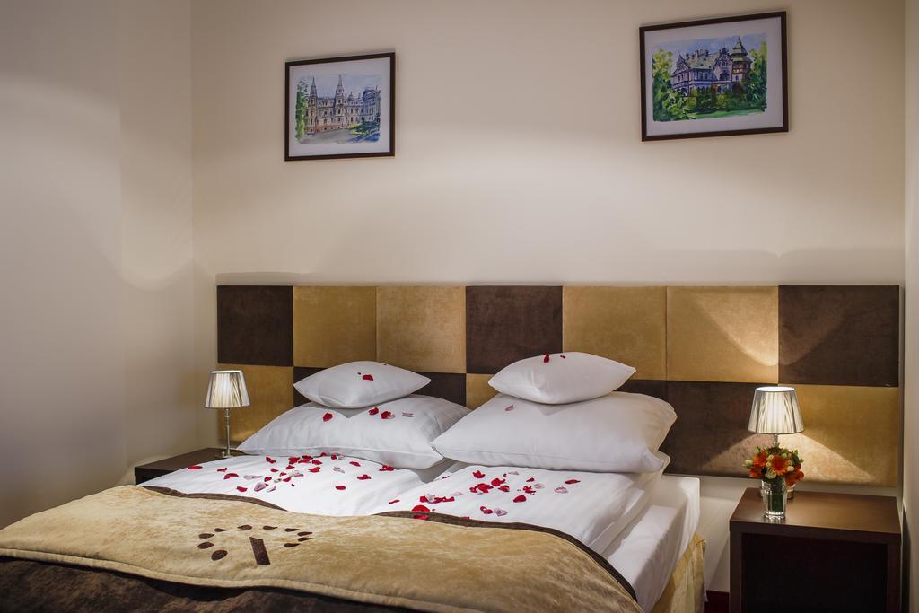 Boutique Hotel'S II Rewolucji Лодз Екстериор снимка