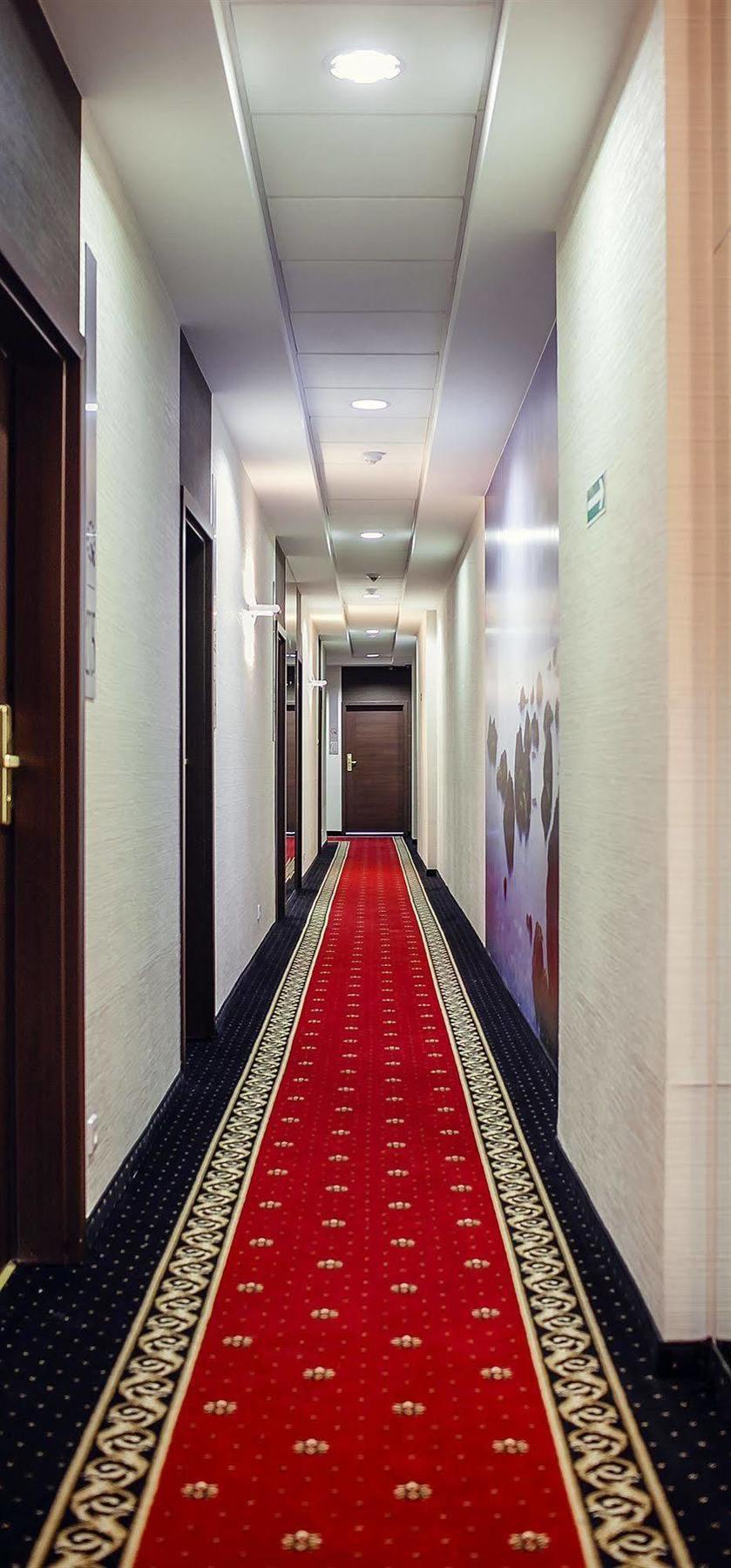 Boutique Hotel'S II Rewolucji Лодз Екстериор снимка