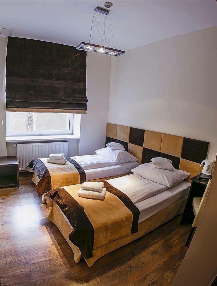 Boutique Hotel'S II Rewolucji Лодз Екстериор снимка